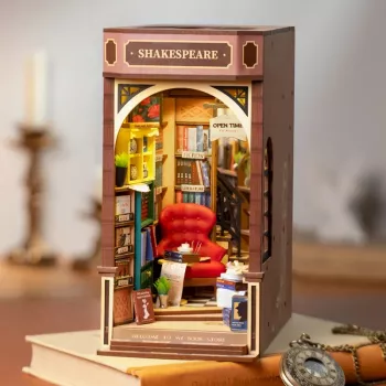 Lighted Bookshelf Guide: Cozy, Low-Glare Display